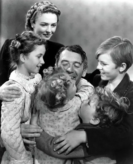 Framed Print : IT'S A WONDERFUL LIFE, Carol Coomes, Donna Reed, Karolyn Grimes, James Stewart, Jimmy Hawkins, Larry Simms, 1946