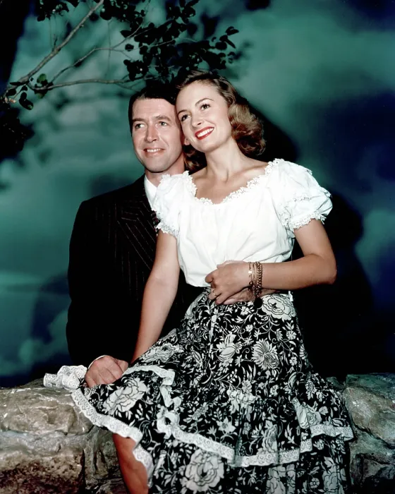 Framed Print : IT'S A WONDERFUL LIFE, James Stewart, Donna Reed, 1946 Framed Print : IT'S A WONDERFUL LIFE, James Stewart, Donna Reed, 1946
