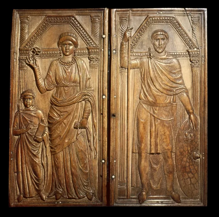 Framed Print : The ivory diptych of Stilicho (right) with his wife Serena and son Eucherius, ca. 395 A.D. Paleo-christian art. Sculpture on ivory. ITALY. Monza. Cathedral Treasure
