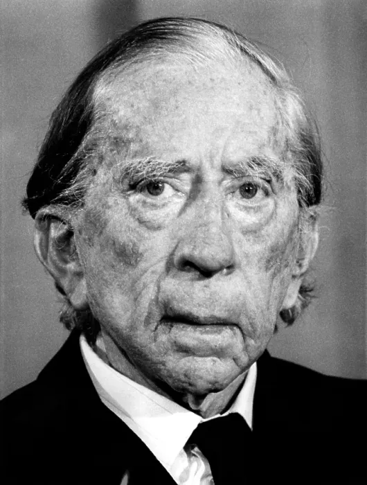Framed Print : J. Paul Getty, 1974. Courtesy: CSU Archives  /  Everett Collection