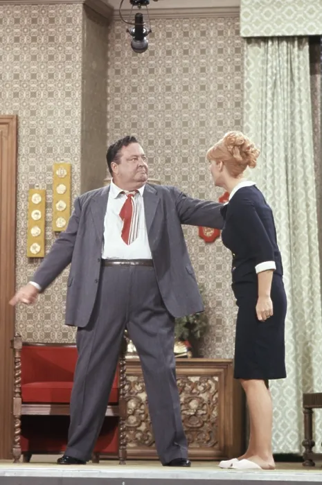 Framed Print : THE JACKIE GLEASON SHOW (aka THE HONEYMOONERS), from left, Jackie Gleason, Sheila MacRae, 1966-70