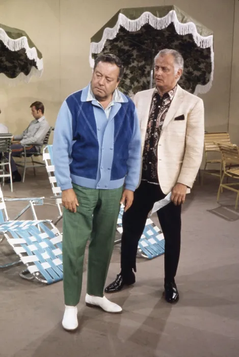 Framed Print : THE JACKIE GLEASON SHOW (aka THE HONEYMOONERS), from left, Jackie Gleason, Art Carney, 1966-70