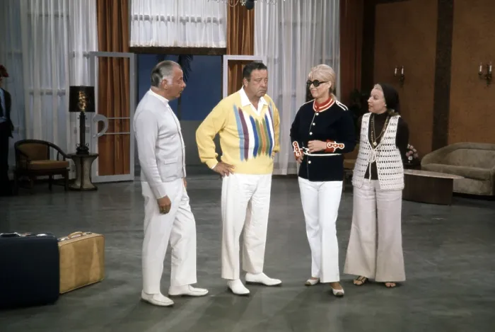 Framed Print : THE JACKIE GLEASON SHOW (aka THE HONEYMOONERS), from left, Art Carney, Jackie Gleason, Sheila MacRae, Jane Kean, 1966-70