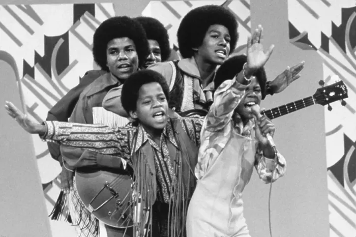 Framed Print : THE JACKSON FIVE, perform, 8 / 28 / 70. Courtesy: CSU Archives / Everett Collection Framed Print : THE JACKSON FIVE, perform, 8 / 28 / 70. Courtesy: CSU Archives / Everett Collection