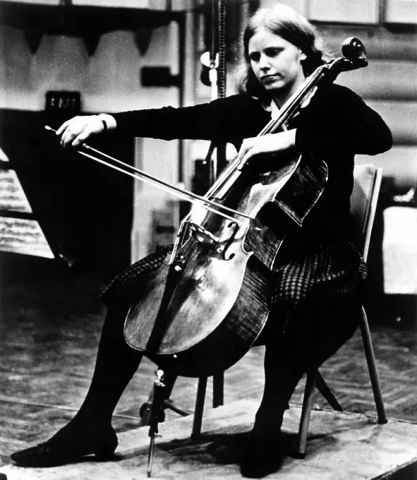 Framed Print : JACQUELINE du PRE, cellist Framed Print : JACQUELINE du PRE, cellist