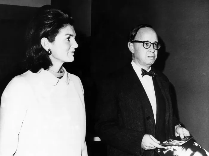 Framed Print : Jacqueline Kennedy, escorted by Arthur Schlesinger Jr