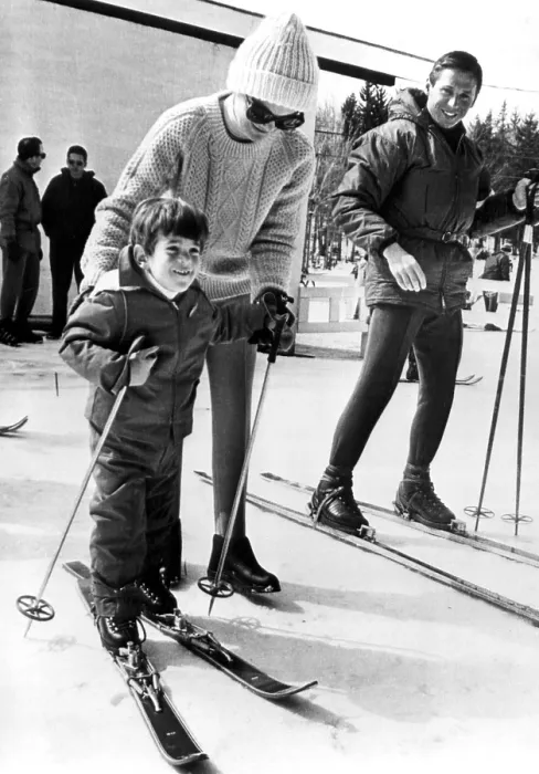 Framed Print : Jacqueline Kennedy and John F. Kennedy Jr. 3 / 28 / 64, skiing. Courtesy: CSU Archives / Everett Collection Framed Print : Jacqueline Kennedy and John F. Kennedy Jr. 3 / 28 / 64, skiing. Courtesy: CSU Archives / Everett Collection