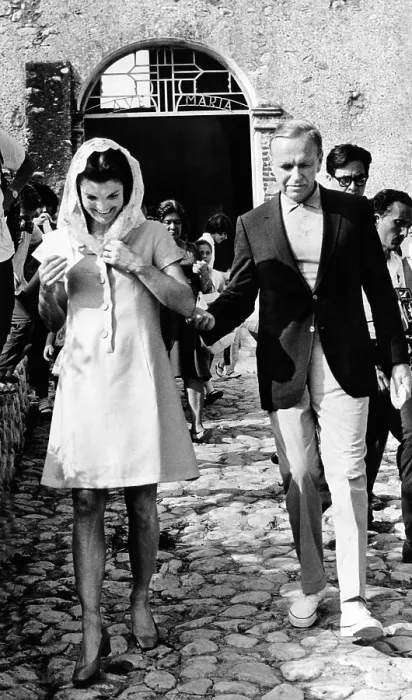 Framed Print : Jacqueline Kennedy and Roswell Gilpatric leave a church in Palenque, Mexico Framed Print : Jacqueline Kennedy and Roswell Gilpatric leave a church in Palenque, Mexico