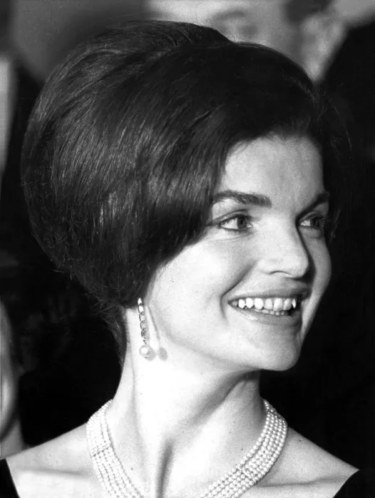 Framed Print : JACQUELINE KENNEDY at the state dinner she and the president gave at the White House February 19, 1963 for the Venezuelan president and Mrs. Romulo Betancourt, Washington, DC Framed Print : JACQUELINE KENNEDY at the state dinner she and the president gave at the White House February 19, 1963 for the Venezuelan president and Mrs. Romulo Betancourt, Washington, DC