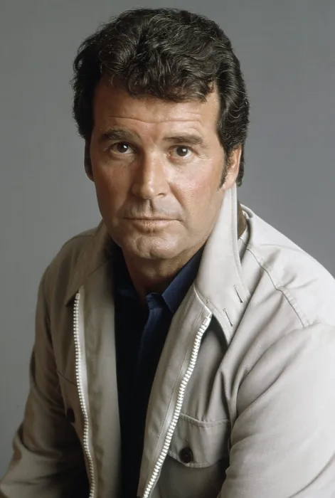 Framed Print : James Garner, 1974 Framed Print : James Garner, 1974