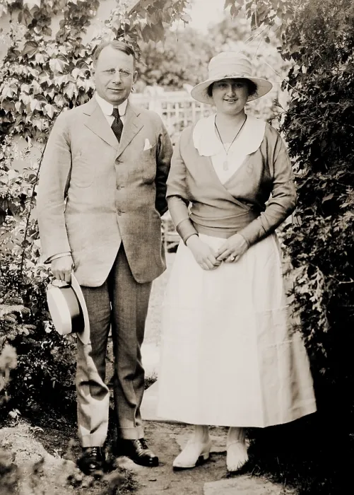 Framed Print : James M. Cox (1870-1957), Democratic governor of Ohio, poses with his wife, during his presidential campaign in 1920