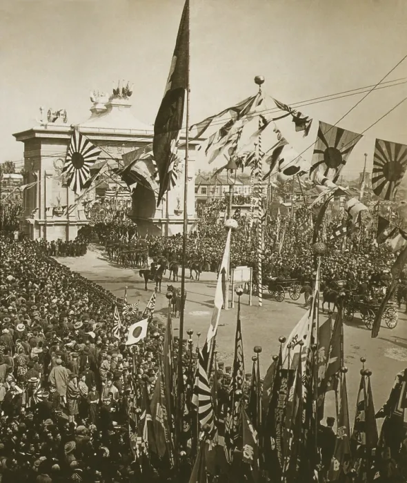 Framed Print : Japanese crowds celebrate the procession carrying Admiral Togo, and naval officers on Oct. 1905