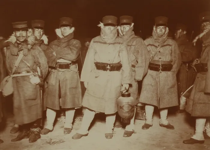 Framed Print : Japanese soldiers at Chemulpo (Inchon) beach after naval battle, Feb. 9, 1904