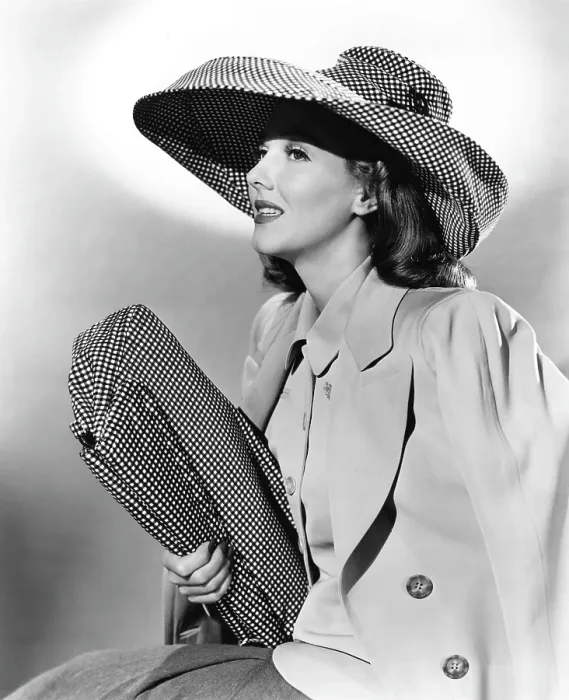 Framed Print : Jean Parker, modeling a matching hat and handbag of black and white checks, 1941 Framed Print : Jean Parker, modeling a matching hat and handbag of black and white checks, 1941