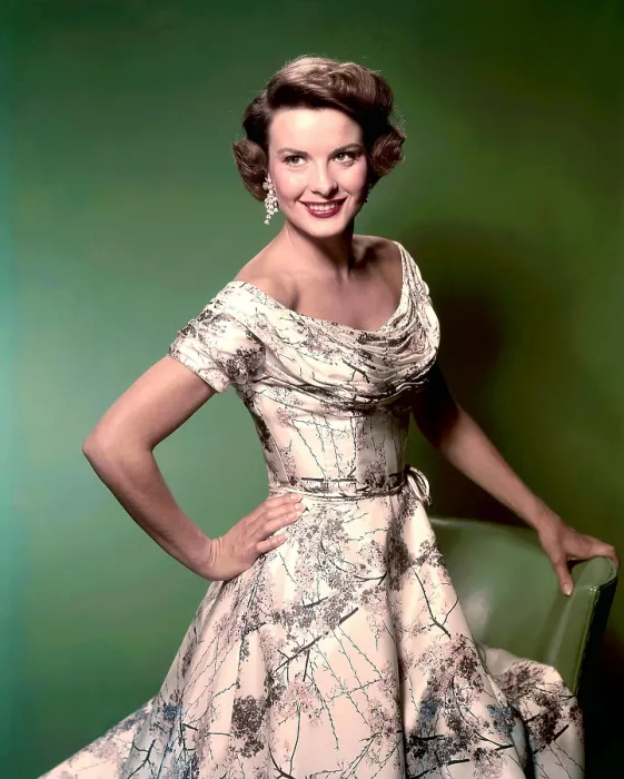 Framed Print : Jean Peters, ca. 1950s Framed Print : Jean Peters, ca. 1950s