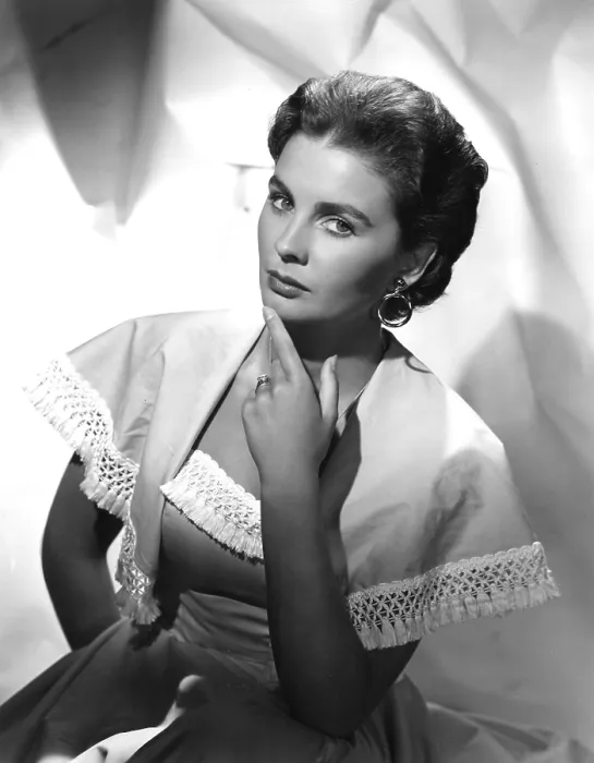 Framed Print : JEAN SIMMONS, portrait Framed Print : JEAN SIMMONS, portrait