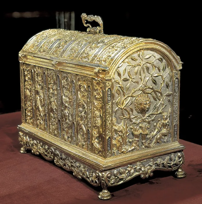 Framed Print : Jewelry chest of Isabella of Castile. 2nd half 15th c. Jewelry. SPAIN. Granada. Royal Chapel. AISA / Everett Collection**US SALES ONLY** Framed Print : Jewelry chest of Isabella of Castile. 2nd half 15th c. Jewelry. SPAIN. Granada. Royal Chapel. AISA / Everett Collection**US SALES ONLY**
