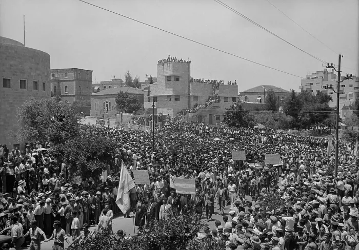 Framed Print : Jewish protest against Palestine White Paper, May 18, 1939. Procession outside the Yeshurun Synagogue on King George Ave. Jerusalem Framed Print : Jewish protest against Palestine White Paper, May 18, 1939. Procession outside the Yeshurun Synagogue on King George Ave. Jerusalem