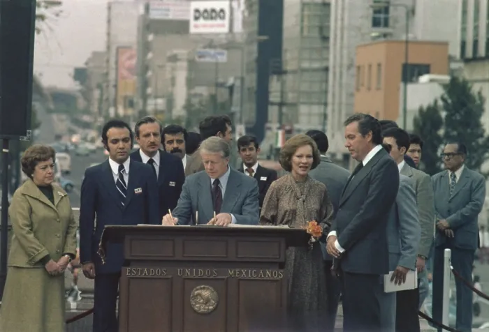 Framed Print : Jimmy Carter during a tour of Ixtlilco de Grande Mexico during an official state visit to Mexico. February 15 1979
