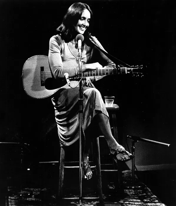 Framed Print : Joan Baez relaxes between songs during her special public television concert AN HOUR WITH JOAN BAEZ (TV, 1974). Courtesy: CSU Archives / Everett Collection Framed Print : Joan Baez relaxes between songs during her special public television concert AN HOUR WITH JOAN BAEZ (TV, 1974). Courtesy: CSU Archives / Everett Collection