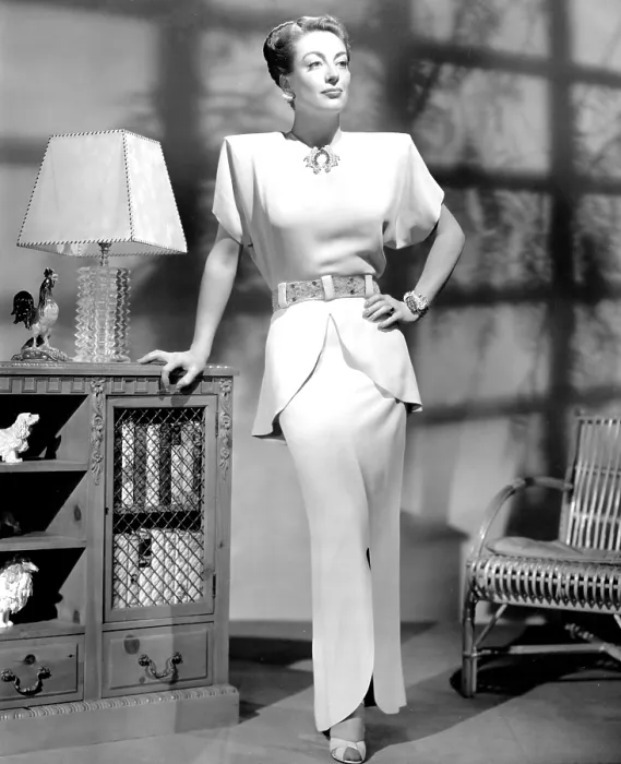 Framed Print : JOAN CRAWFORD, 1940s