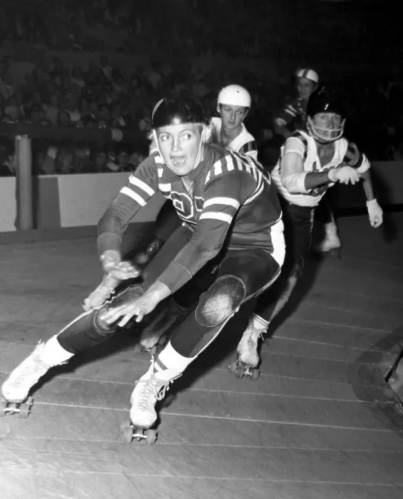 Framed Print : Joan Weston (foreground), Athlete and member of the San Francisco Bay Bombers roller derby team, c. 1964.. Courtesy: CSU Archives / Everett Collection Framed Print : Joan Weston (foreground), Athlete and member of the San Francisco Bay Bombers roller derby team, c. 1964.. Courtesy: CSU Archives / Everett Collection