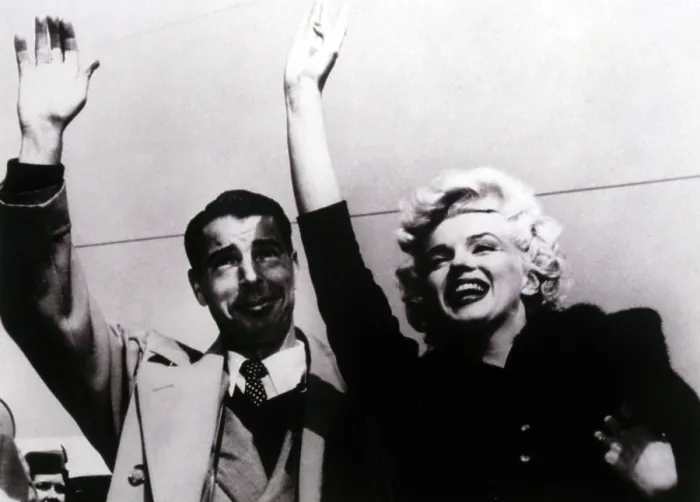 Framed Print : Joe DiMaggio, Marilyn Monroe returning from their honeymoon, 1954. Courtesy: CSU Archives / Everett Collection Framed Print : Joe DiMaggio, Marilyn Monroe returning from their honeymoon, 1954. Courtesy: CSU Archives / Everett Collection