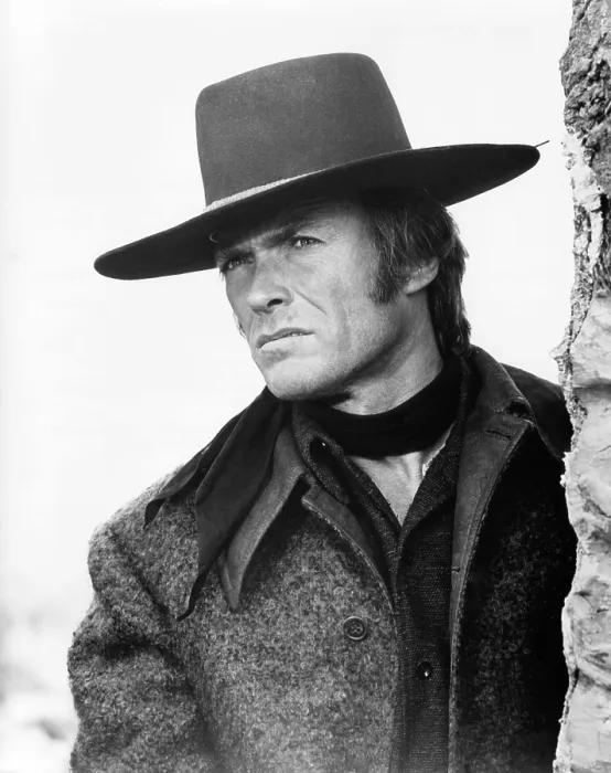 Framed Print : JOE KIDD, Clint Eastwood, 1972 Framed Print : JOE KIDD, Clint Eastwood, 1972