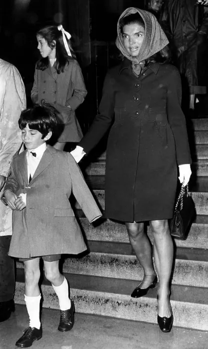 Framed Print : John F. Kennedy Jr. (with a broken arm), Caroline Kennedy, Jacqueline Kennedy, leaving St. Thomas More R.C. Church, New York, May 29, 1968