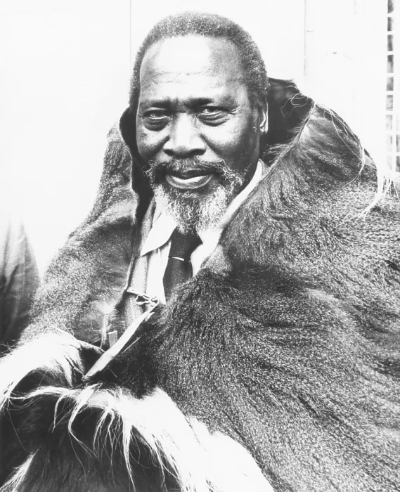 Framed Print : Jomo Kenyatta, future President of Kenya, in a monkey skin given him by Kikuyu (Gikuyu) tribesmen. Aug. 21, 1961