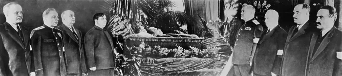 Framed Print : Josef Stalin lying in state as eight top Soviet officials stand as honor guards. L-R: Molotov, Voroshilov, Beria, Malenkov, Bulganin, Khrushchev, Kaganovich, unidentified Framed Print : Josef Stalin lying in state as eight top Soviet officials stand as honor guards. L-R: Molotov, Voroshilov, Beria, Malenkov, Bulganin, Khrushchev, Kaganovich, unidentified