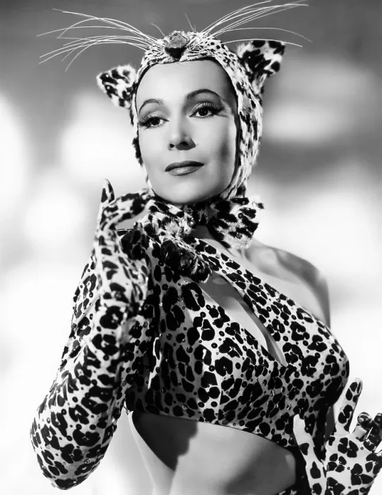 Framed Print : JOURNEY INTO FEAR, Dolores del Rio, 1943 Framed Print : JOURNEY INTO FEAR, Dolores del Rio, 1943
