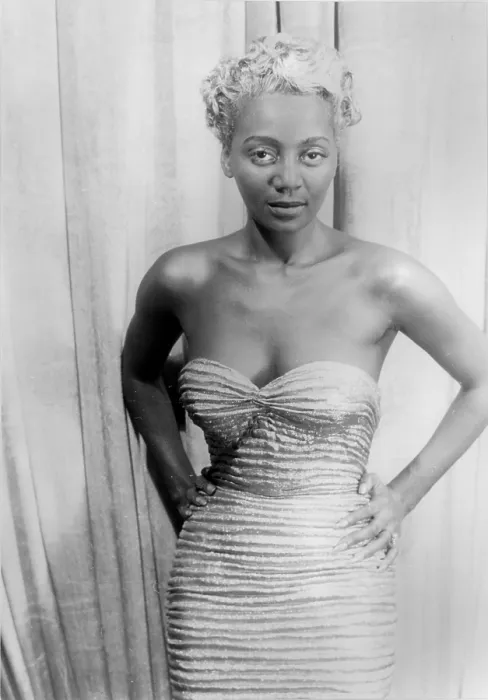Framed Print : Joyce Bryant, African American singer, known as the Bronze Blond Bombshell, photograph by Carl Van Vechten, May 28, 1953