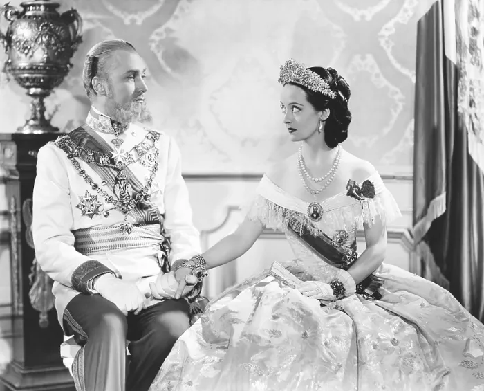 Framed Print : JUAREZ, from left, Briah Aherne, Bette Davis, 1939