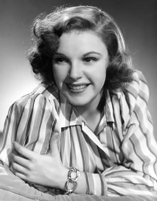 Framed Print : Judy Garland, 1940 Framed Print : Judy Garland, 1940