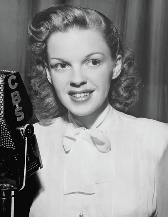 Framed Print : Judy Garland, 1946