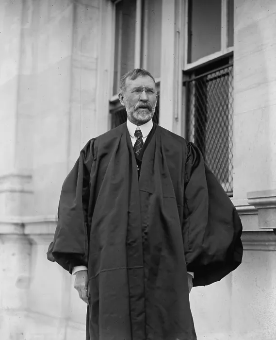 Framed Print : Justice George Sutherland (1862-1942) who was an opponent of Franklin Roosevelt's New Deal legislation Framed Print : Justice George Sutherland (1862-1942) who was an opponent of Franklin Roosevelt's New Deal legislation