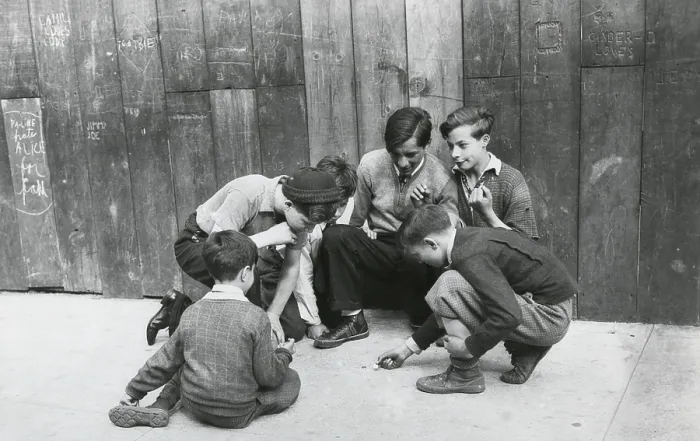 Framed Print : Juvenile delinquents gambling on the street in NYC, May 17, 1937. (BSLOC_2013_8_158)