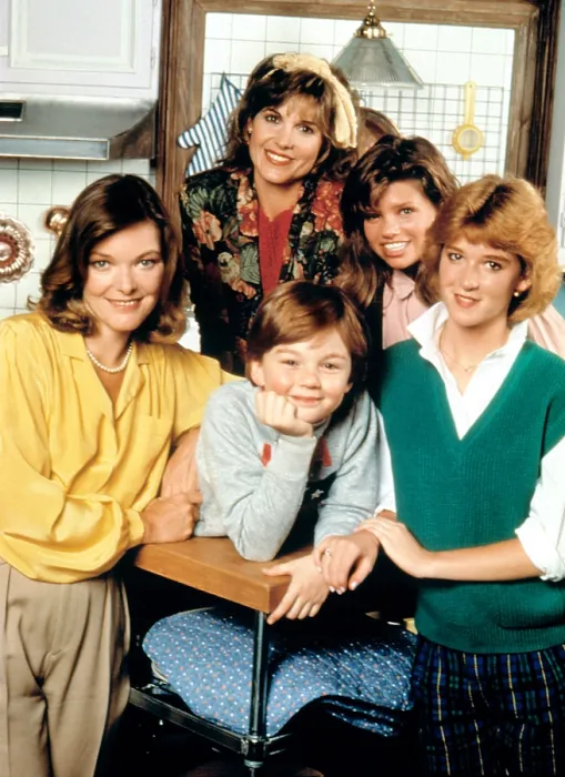 Framed Print : KATE & ALLIE, Jane Curtin, Susan Saint James, Ari Meyers, Allison Smith, Frederick Koehler, 1984-89
