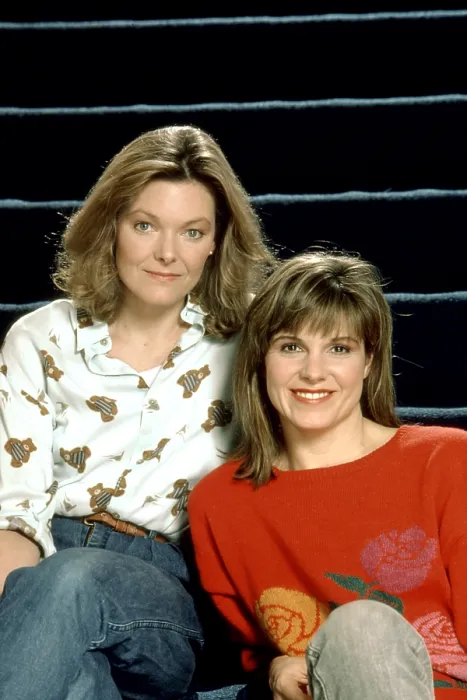 Framed Print : KATE & ALLIE, Jane Curtin, Susan Saint James, (Season 3), 1984-89