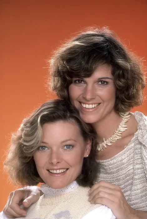 Framed Print : KATE & ALLIE, from left: Jane Curtin, Susan Saint James, (1984), 1984-1989