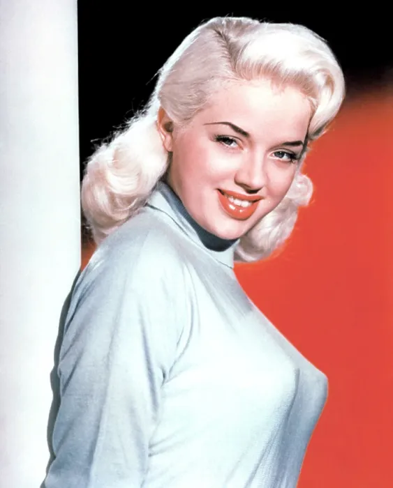 Framed Print : A KID FOR TWO FARTHINGS, Diana Dors, 1955 Framed Print : A KID FOR TWO FARTHINGS, Diana Dors, 1955