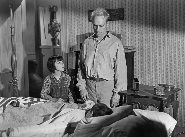 Framed Print : TO KILL A MOCKINGBIRD, Mary Badham, Robert Duvall, Philip Alford (in bed), 1962 Framed Print : TO KILL A MOCKINGBIRD, Mary Badham, Robert Duvall, Philip Alford (in bed), 1962
