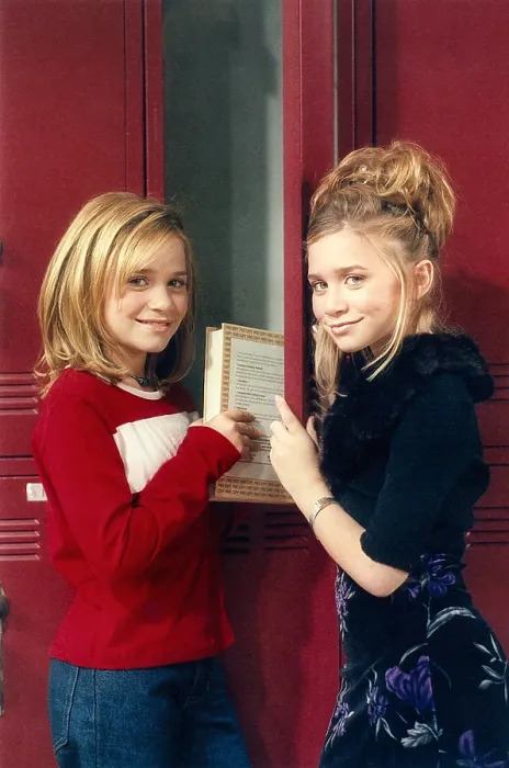 Framed Print : TWO OF A KIND, Mary-Kate Olsen, Ashley Olsen, 1998-99 Framed Print : TWO OF A KIND, Mary-Kate Olsen, Ashley Olsen, 1998-99