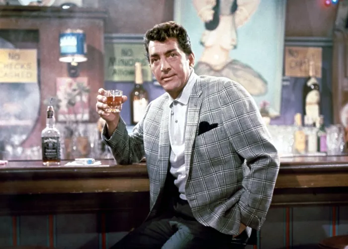 Framed Print : KISS ME STUPID, Dean Martin, 1964