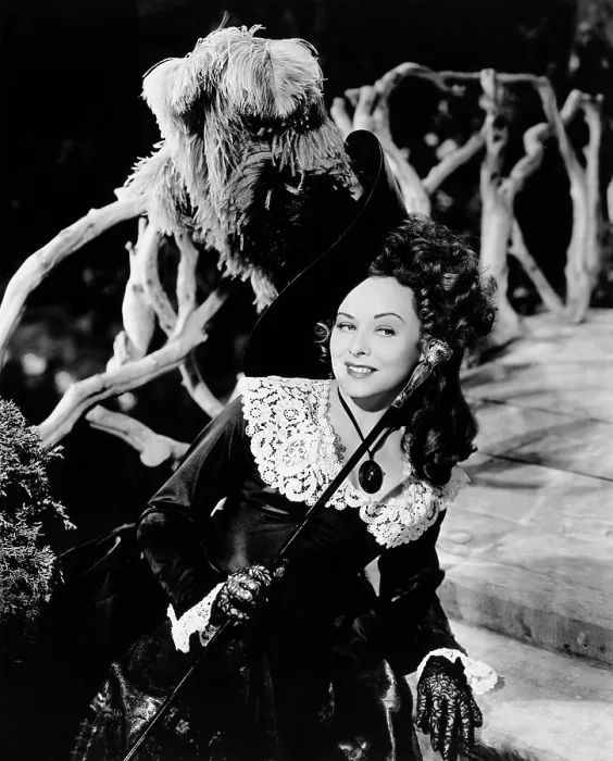 Framed Print : KITTY, Paulette Goddard, 1945
