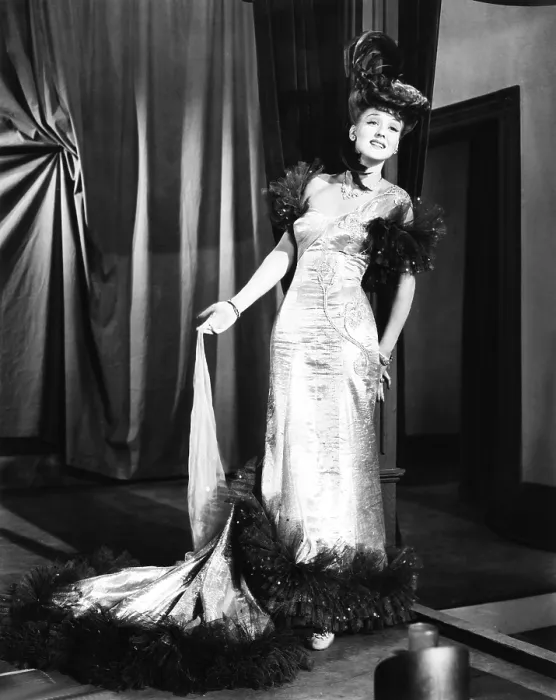 Framed Print : KLONDIKE KATE, Ann Savage, 1944