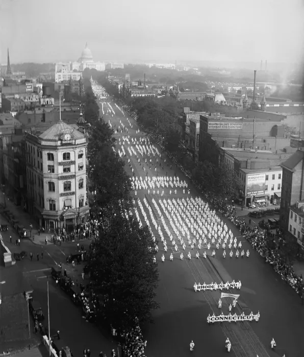 Framed Print : Ku Klux Klan parade on Pennsylvania Avenue extends back to the Capitol in Washington, D.C. Sept. 13, 1926
