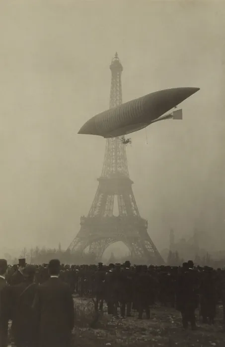Framed Print : LA REPUBLIQUE a semi-rigid surveillance airship built for the French flying near the Eifel Tower. Paris ca. 1908. 0028u Framed Print : LA REPUBLIQUE a semi-rigid surveillance airship built for the French flying near the Eifel Tower. Paris ca. 1908. 0028u