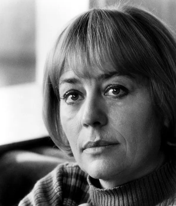 Framed Print : LA VIE CONTINUE, Annie Girardot, 1981, Triumph Releasing / courtesy Everett Collection Framed Print : LA VIE CONTINUE, Annie Girardot, 1981, Triumph Releasing / courtesy Everett Collection